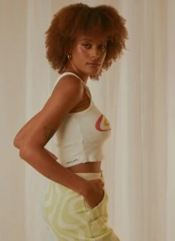 Coke Unity Crop Tank - Vintage White -Oofos shop 3020c998637943699e8d9c70c811e38d 15078535 f2d5 4b8a 8733 67953cd0ee2d