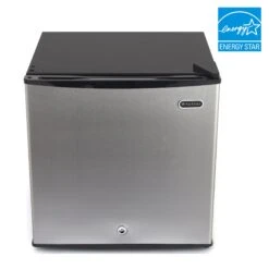 HYNTER Energy Star 1.1 Cu. Ft. Upright Freezer With Lock