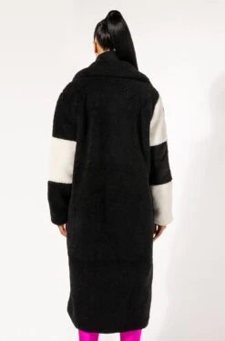 AZALEA WANG CHECK IT LONG TEDDY TRENCH -Oofos shop azalea wang check it long teddy trench black white 7 7