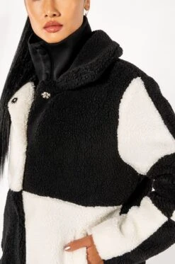 AZALEA WANG CHECK IT LONG TEDDY TRENCH -Oofos shop azalea wang check it long teddy trench black white 8 8