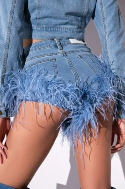 BIG ENERGY FEATHER JEAN SHORT -Oofos shop big energy feather jean short light blue denim 3 3