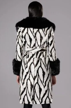 TRES ZEBRA FAUX FUR COAT -Oofos shop tres zebra faux fur coat black white 6 6 c1