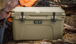 YETI Tundra 45 - Extreme Duty Cooler -Oofos shop yeti tundra45 tan 1 1